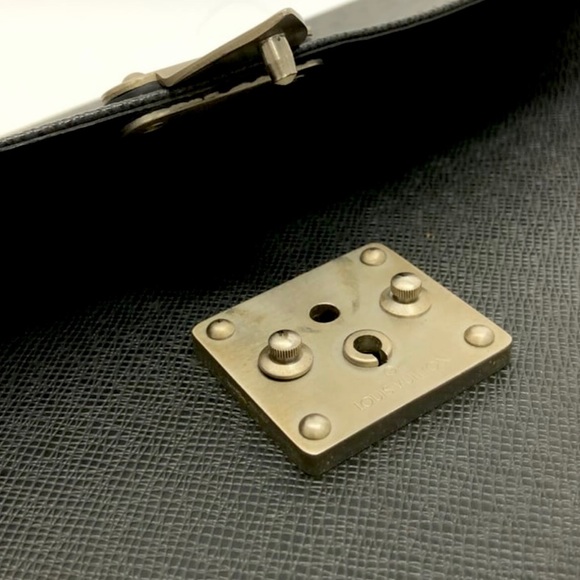 Louis Vuitton Taiga Robusto Black Briefcase Laptop Bag - Picture 9 of 16